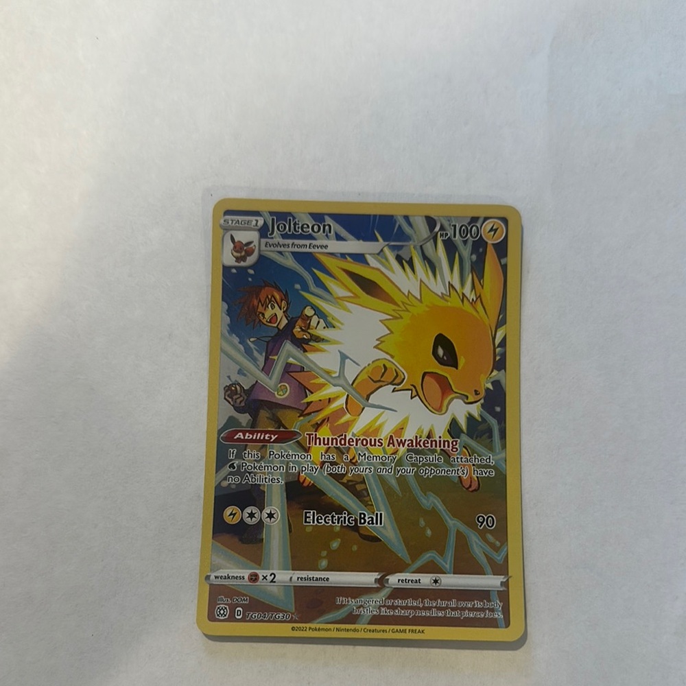 Pokemon Trading Card - Jolteon with Yellow and Blue